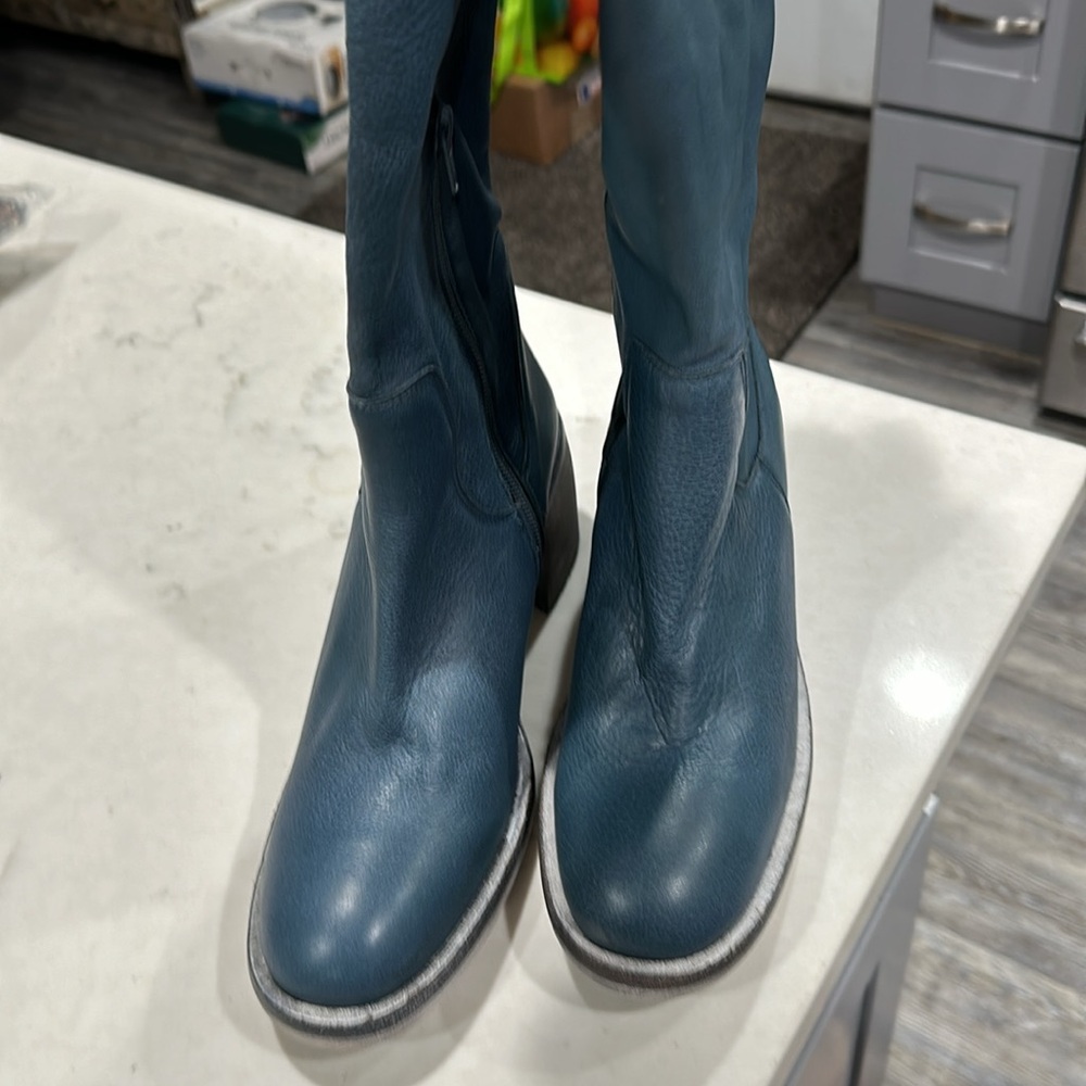 Free people knee-high boots in the color teal in a size 9 - Picture 2 of 5